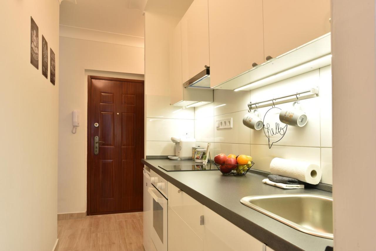 Kiralykut 1 Apartman - Ingyen Parkolas, Bicajok, Ac Székesfehérvár Exteriör bild