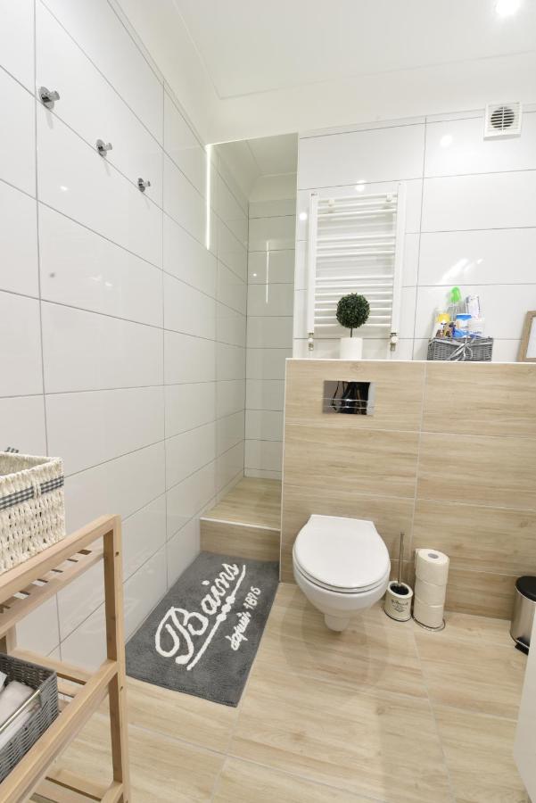 Kiralykut 1 Apartman - Ingyen Parkolas, Bicajok, Ac Székesfehérvár Exteriör bild